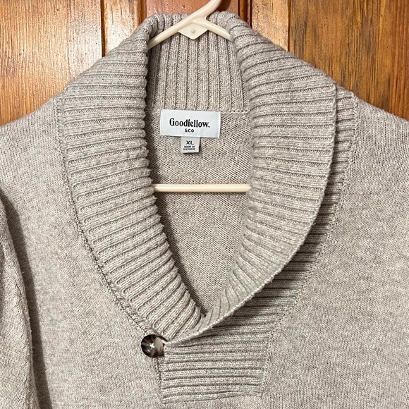 Goodfellows - XL - Men’s Lightweight Sweater - Oatmeal- Good Condition - Picture 3 of 6